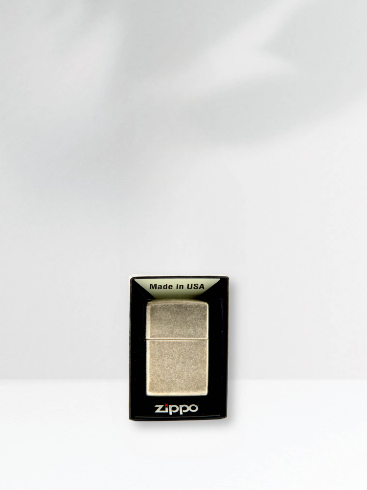 Zippo upaljač model 121FB